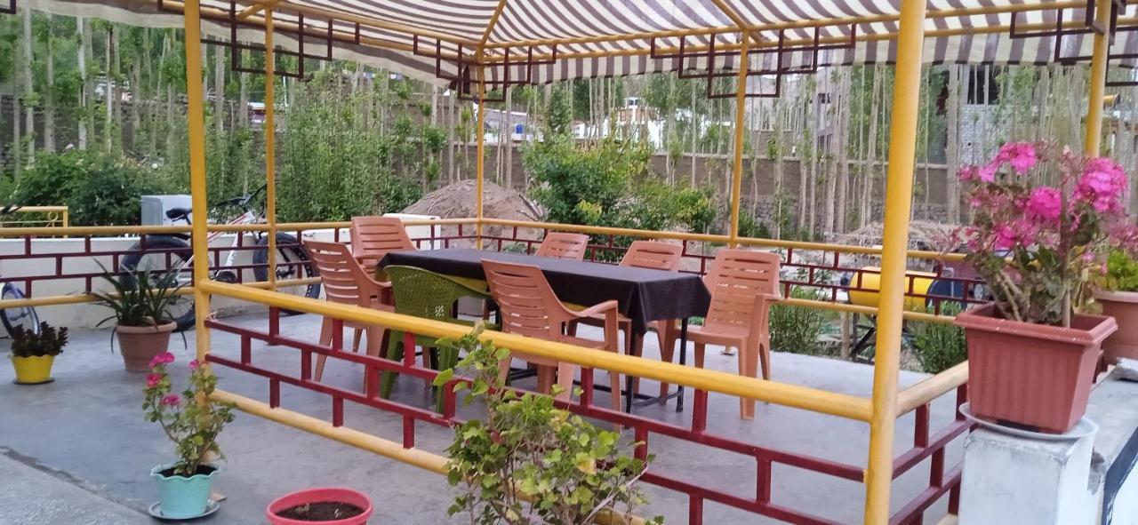 Chandan Guest House 레 외부 사진