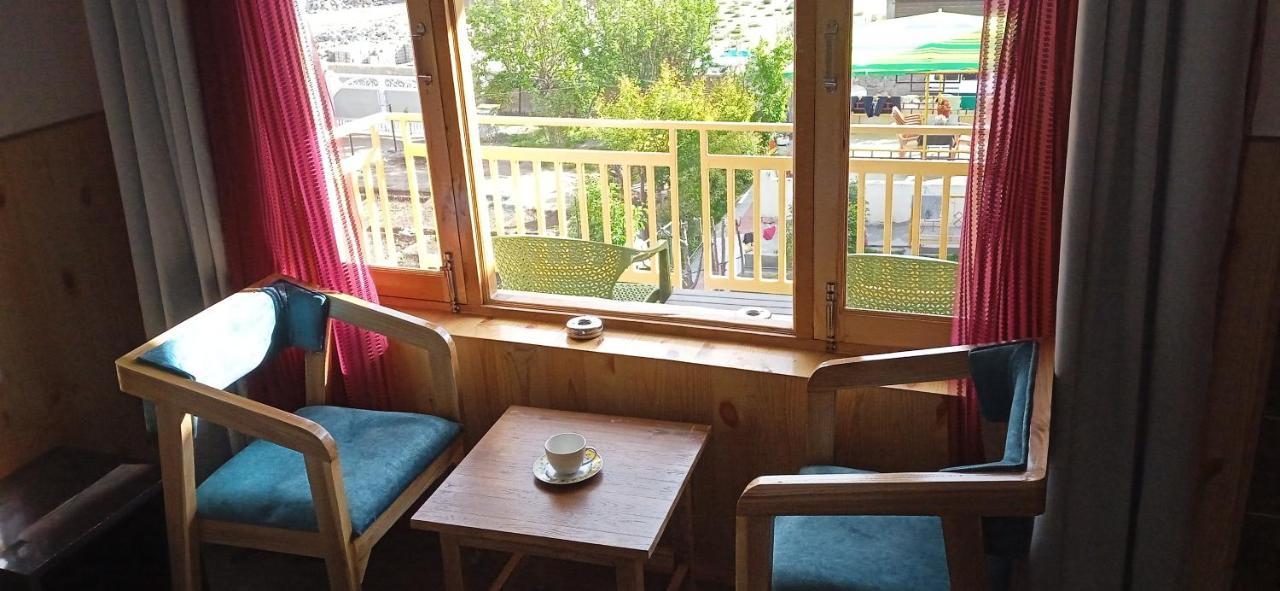 Chandan Guest House 레 외부 사진